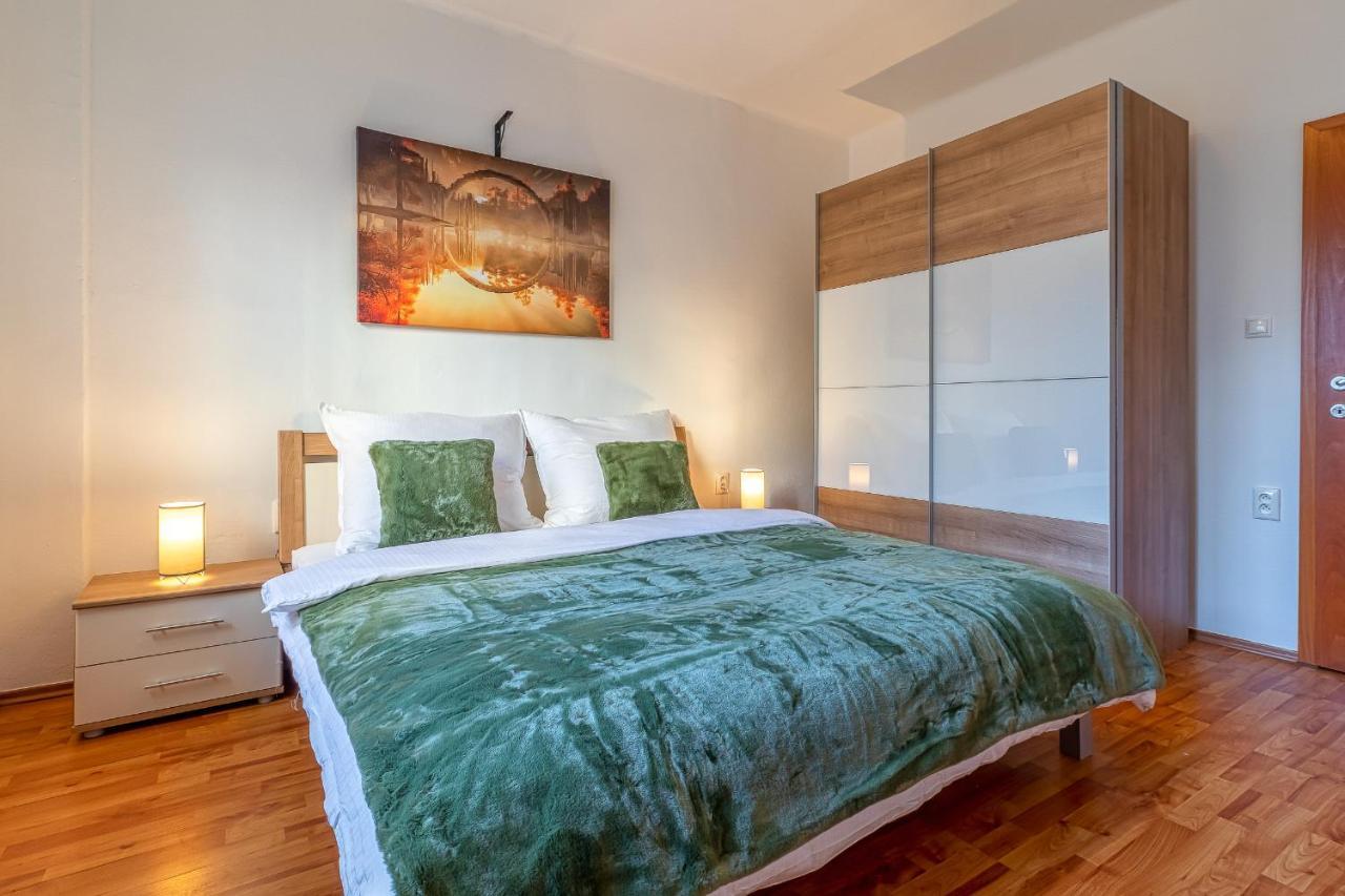 Apartman Cosy Flat Close To